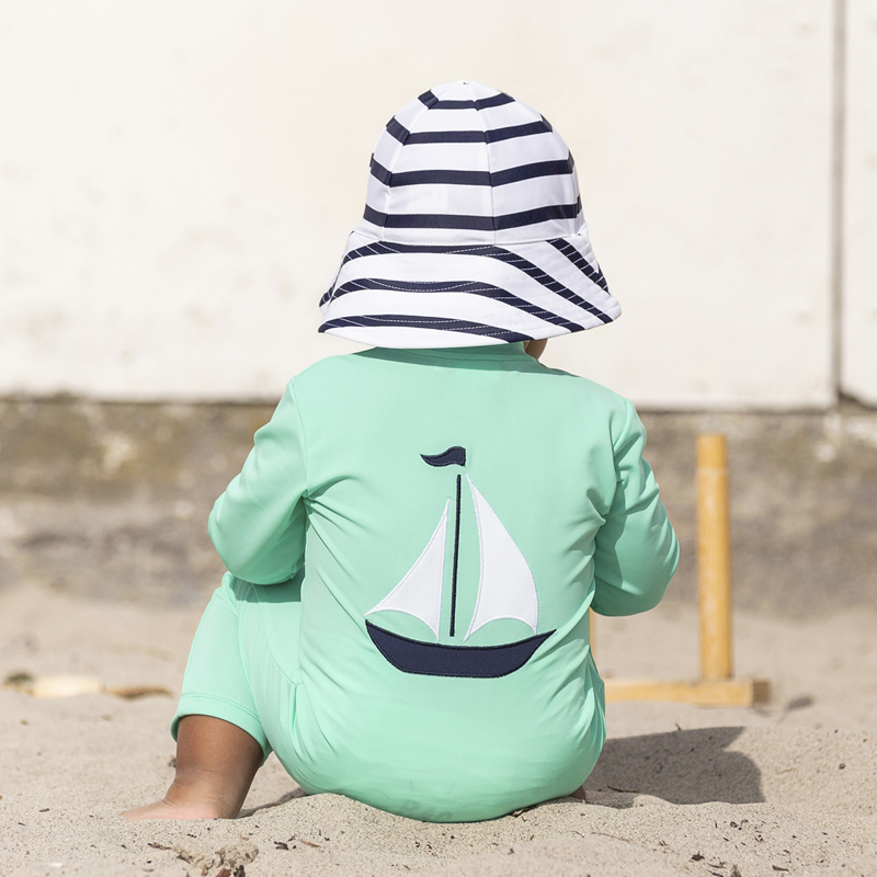 131-aqua-4845-131-aqua-4842-11-AQUBOAT-Lou-Boat-Sunsuit1_M