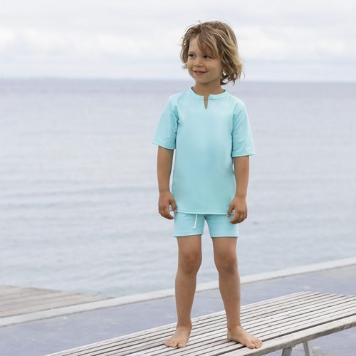 17-MI-Hugo-STAR-china-collar_Child2