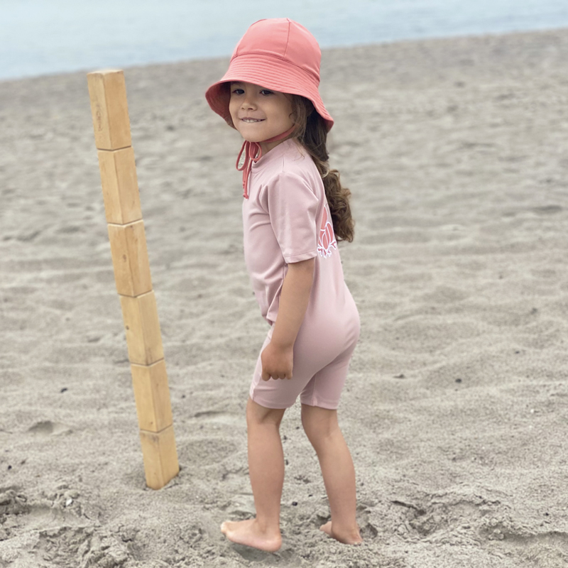 174-rose-nude-5484-12-NUDFRO-Noe-frog-sunsuit-girl9_M