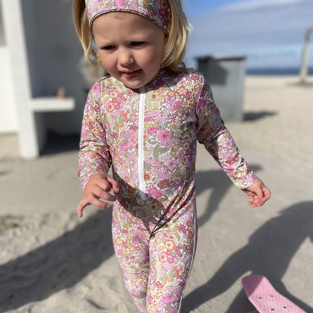 11-ANNIE Lou BASIC sunsuit girl_1