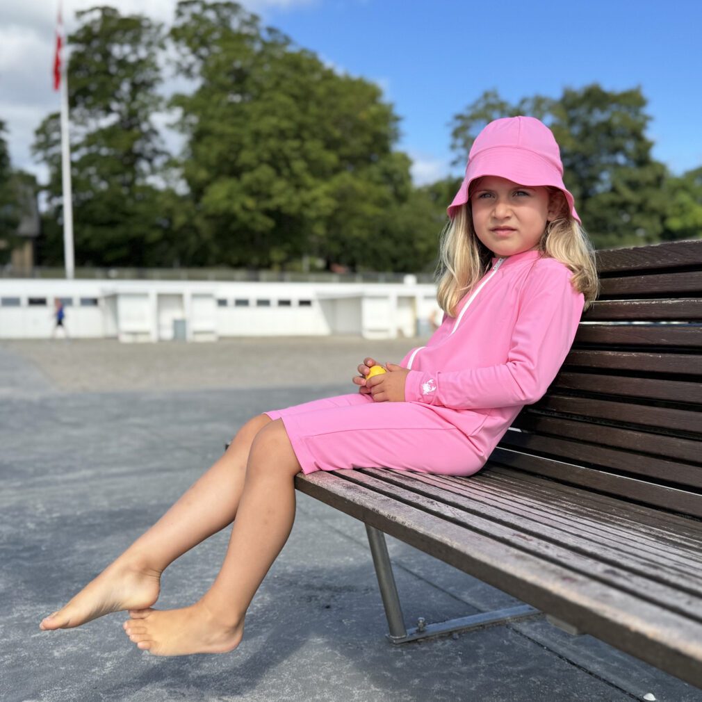 13-SUGA Combi sunsuit girl_1