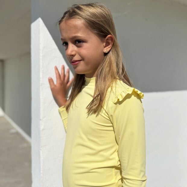 Sydney UV swimshirt with small frill – Sunlight